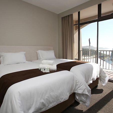 Marine Lodge East London Bagian luar foto