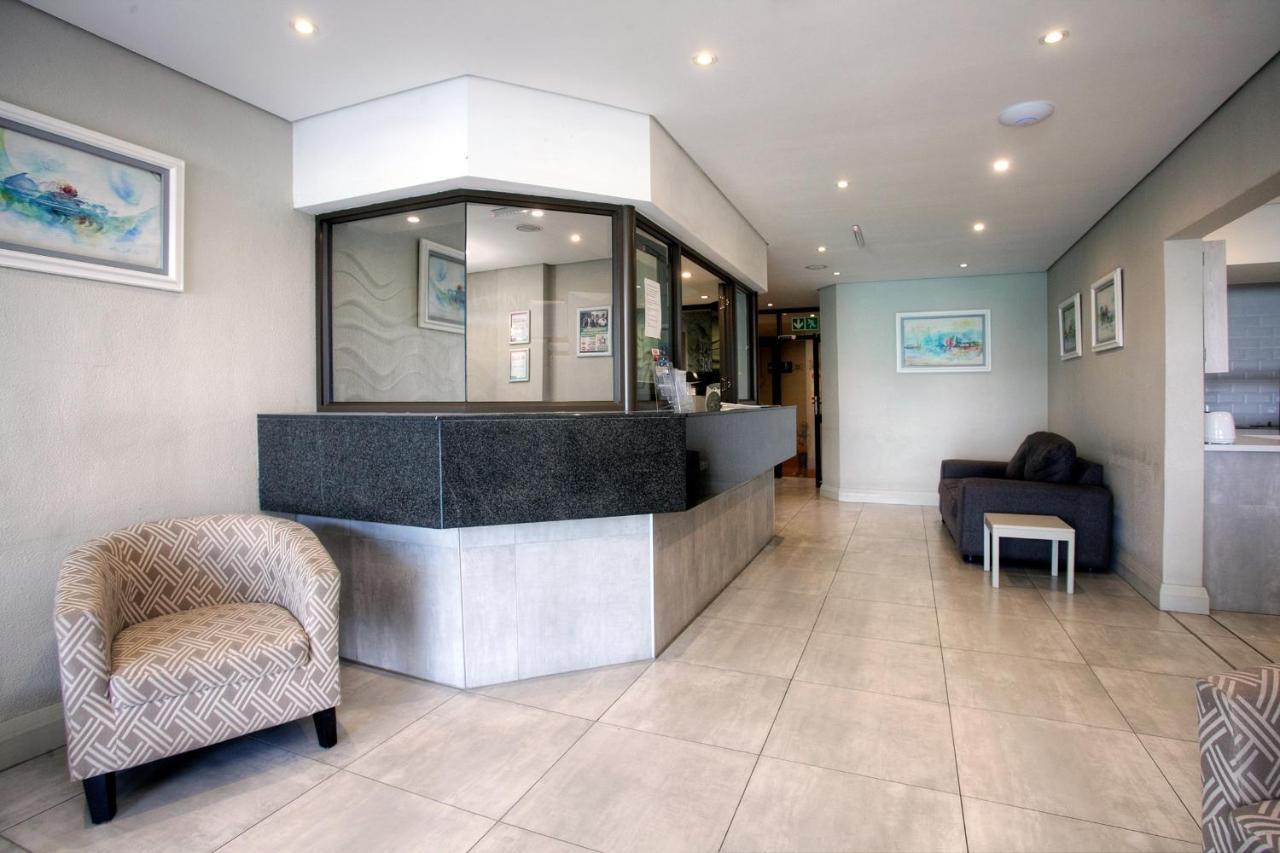 Marine Lodge East London Bagian luar foto