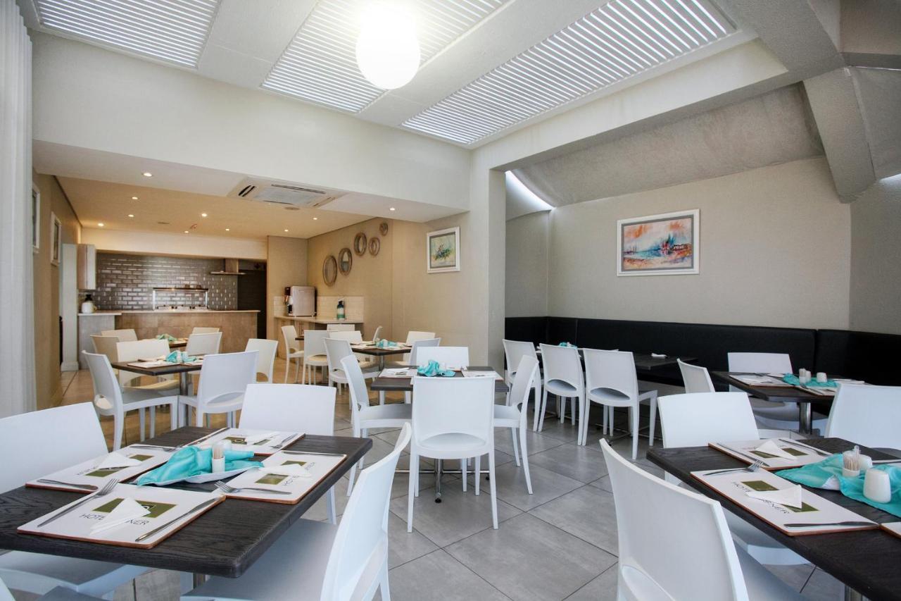 Marine Lodge East London Bagian luar foto